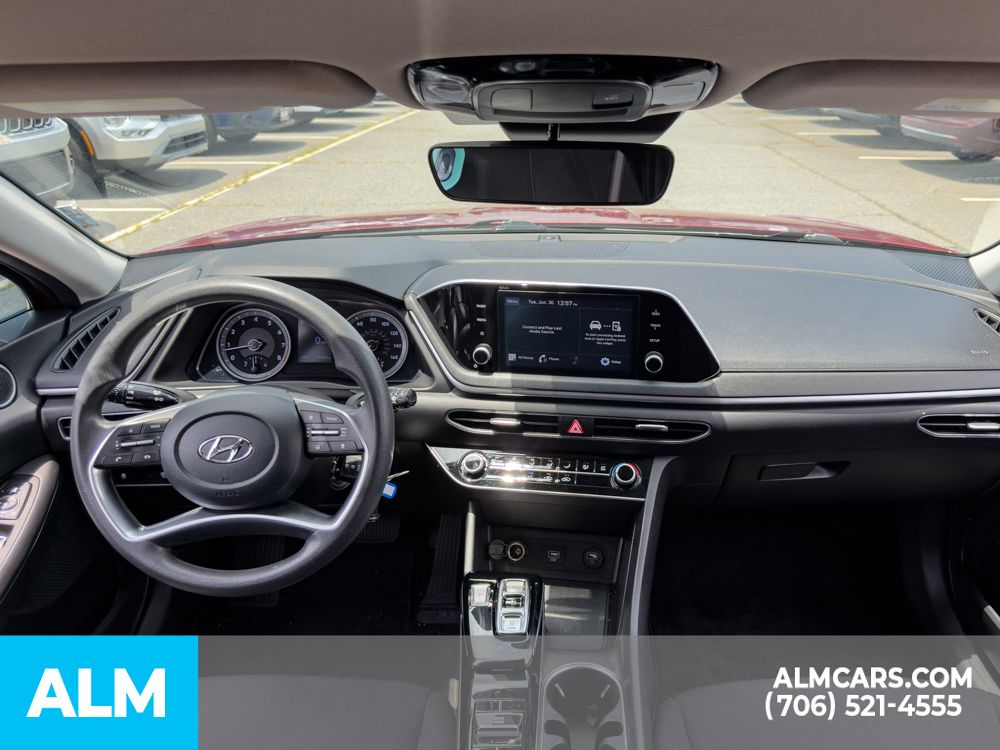 Used 2023 Red Hyundai SE image 12