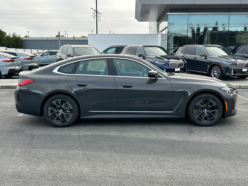 Thumbnail: 2026 BMW i4 - 6