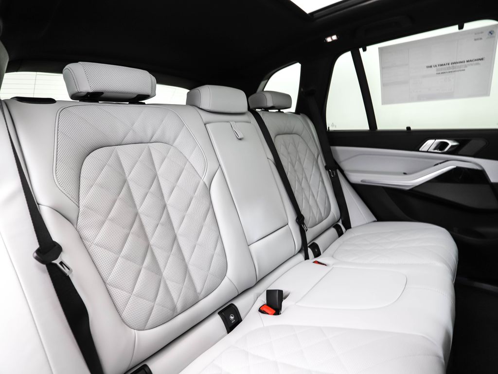 Thumbnail: 2026 BMW X5 - 28