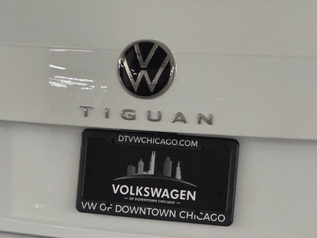 2024 Volkswagen Tiguan 2.0T SE 30