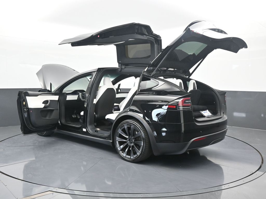 Used 2022 Black Tesla Plaid image 71