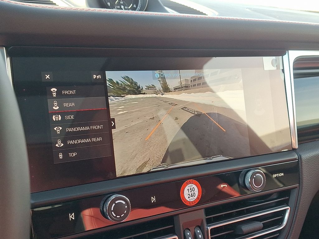 Thumbnail: 2026 Porsche Macan - 19