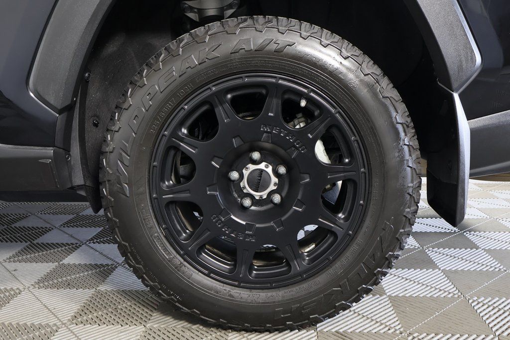Thumbnail: 2021 Toyota RAV4 - 15