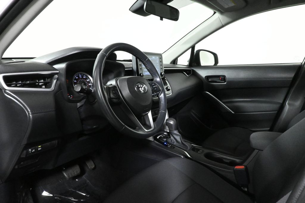 Thumbnail: 2022 Toyota Corolla Cross - 16