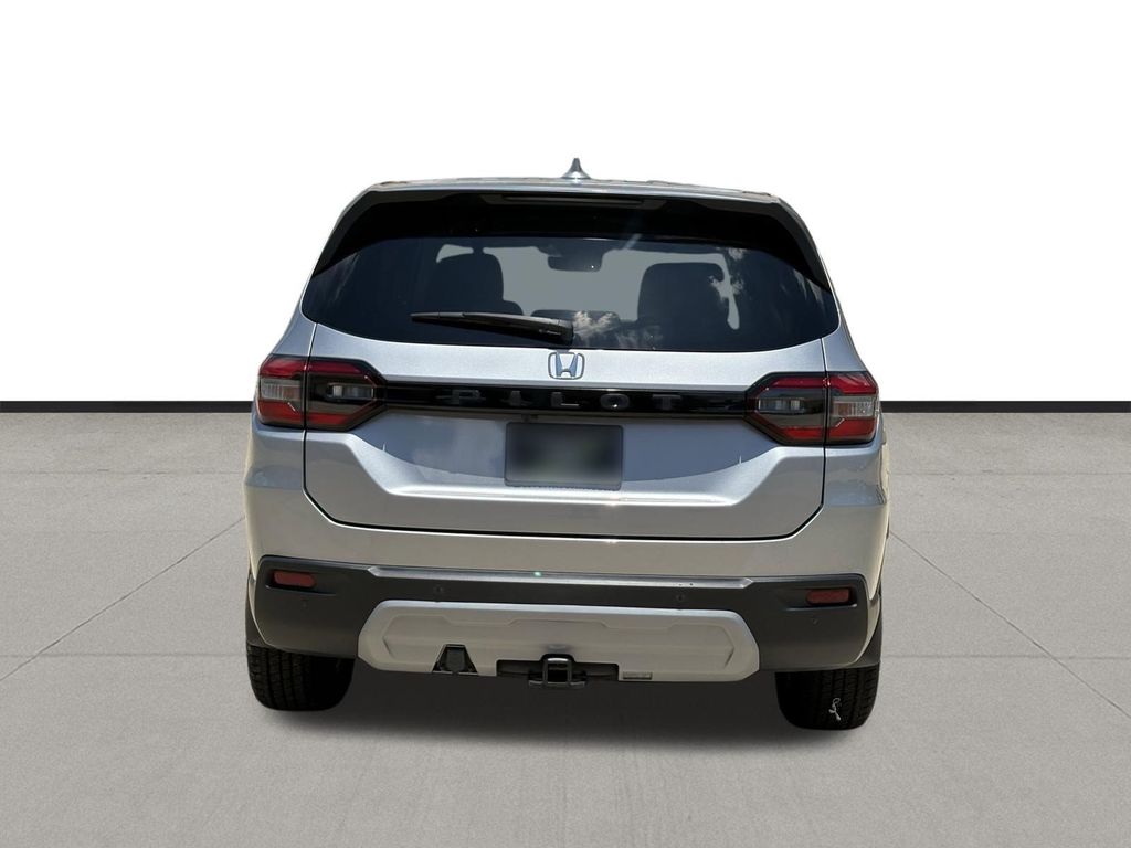 2023 Honda Pilot EX-L Silver at Community Honda