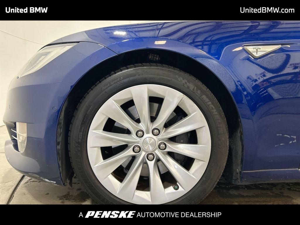Thumbnail: 2016 Tesla Model S - 10