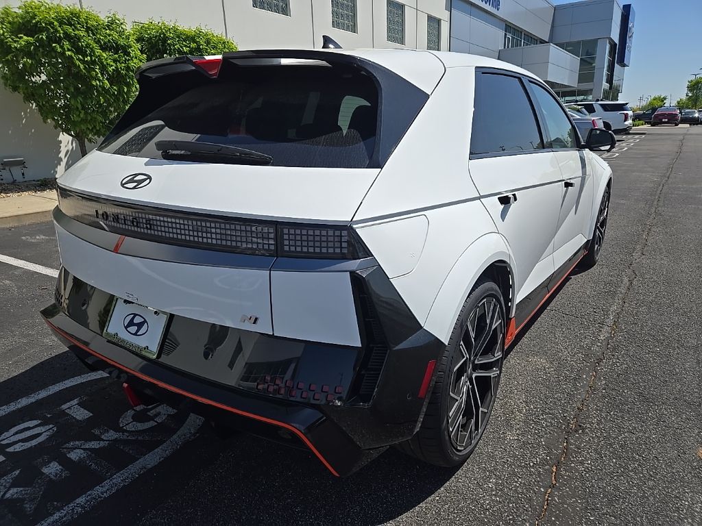 2025 Hyundai Ioniq 5 SE 4