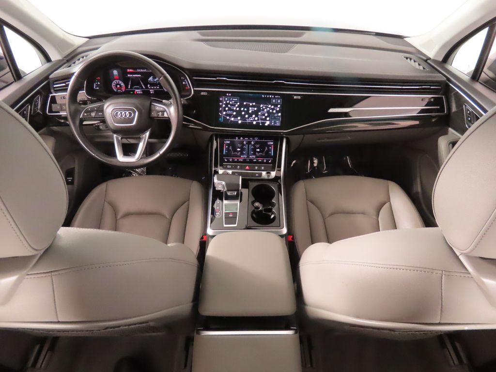 Thumbnail: 2023 Audi Q7 - 11