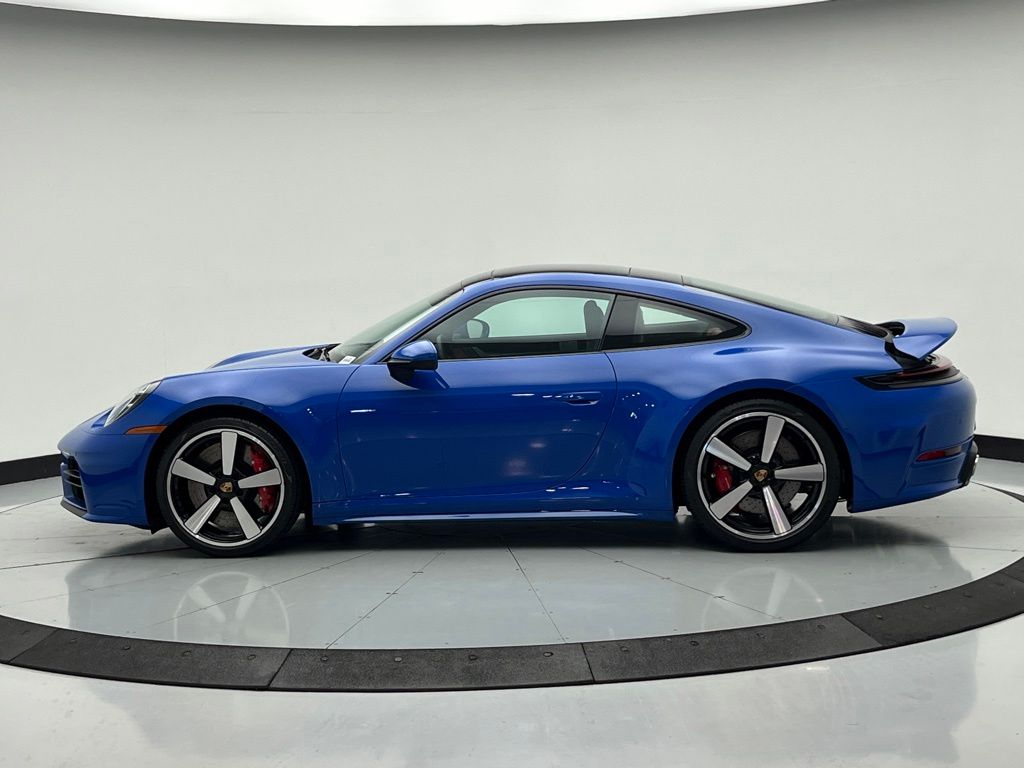 Thumbnail: 2025 Porsche 911 - 2