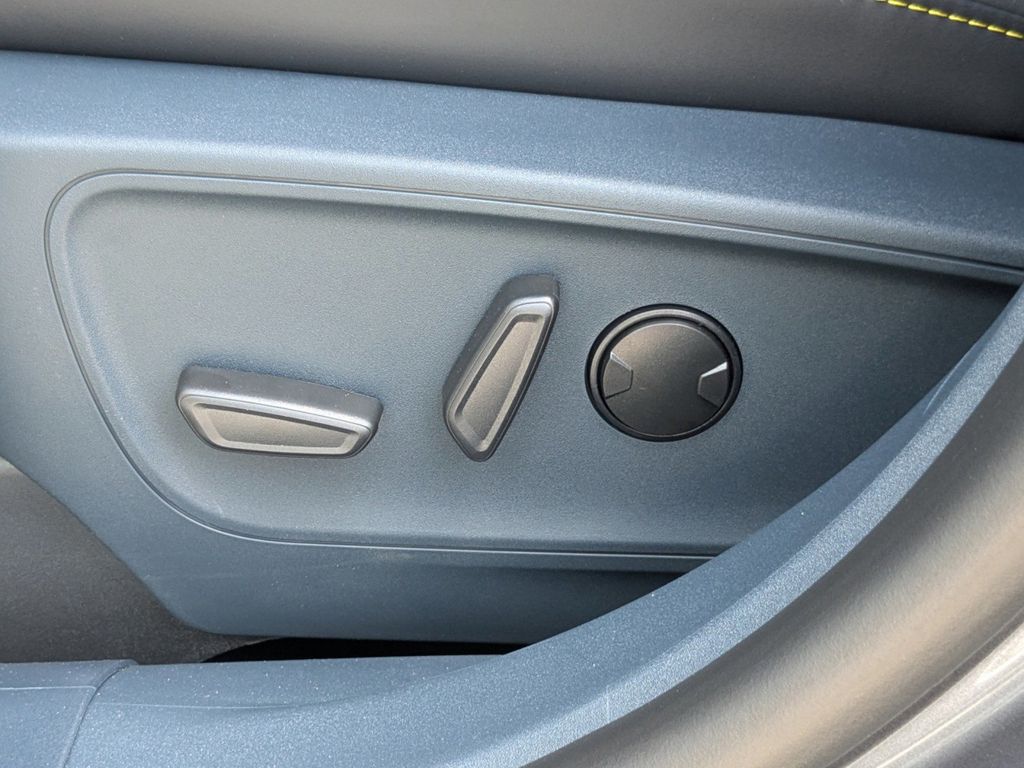 2025 Ford Maverick Lobo Standard