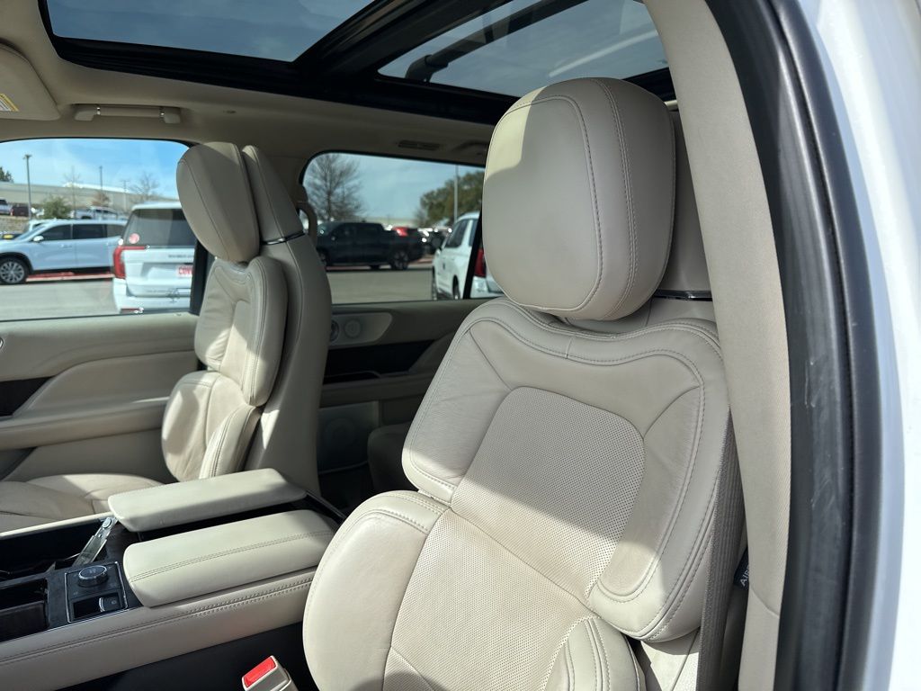 Used Car 2020 Lincoln Navigator L  L Reserve For Sale Under $35,000 In Austin, Texas