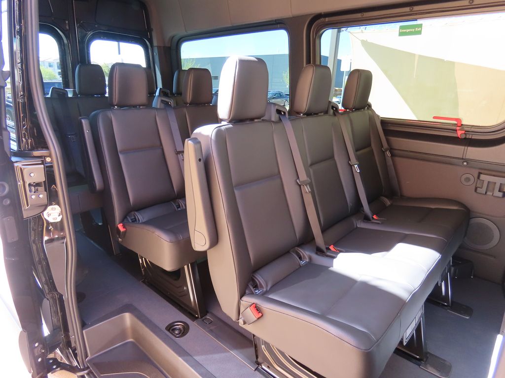 2025 Mercedes-Benz Sprinter 2500 21