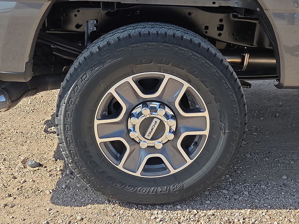 New 2026 Gray Ford Lariat image 13