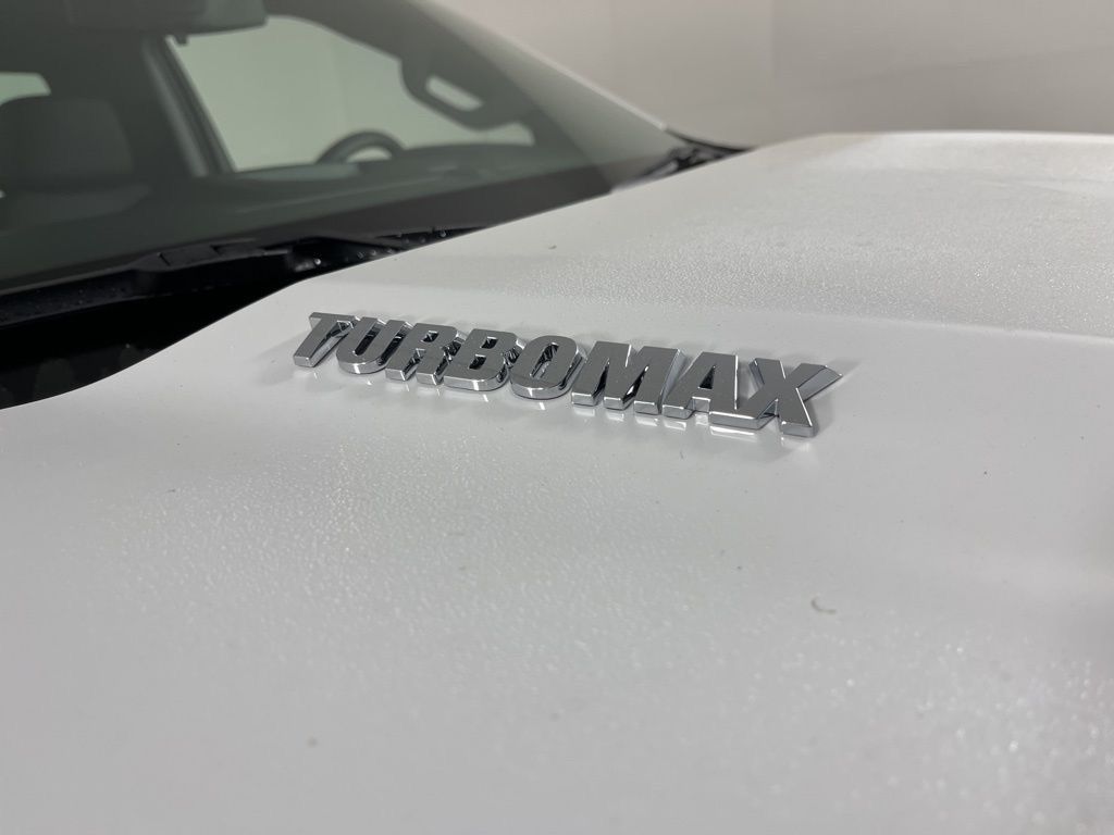 2025 Chevrolet Silverado 1500 WT 10