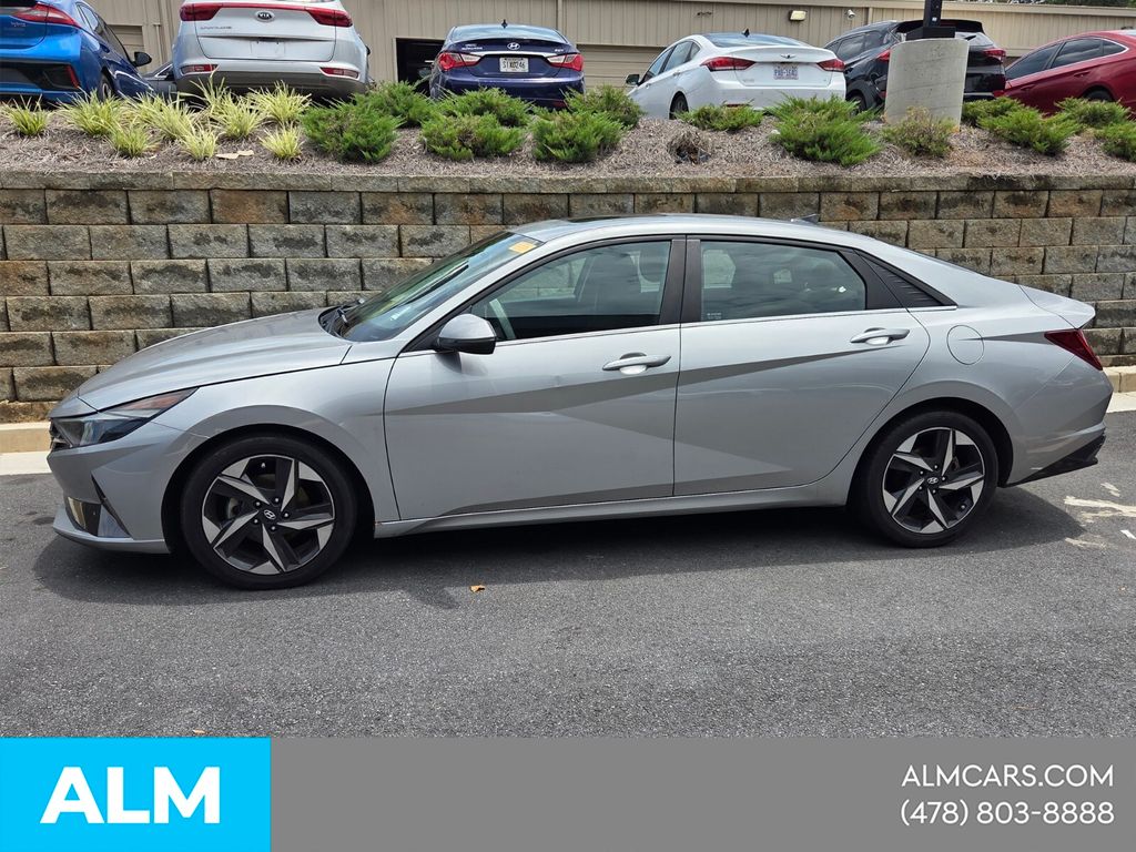 Used 2021 Silver Hyundai SEL image 4