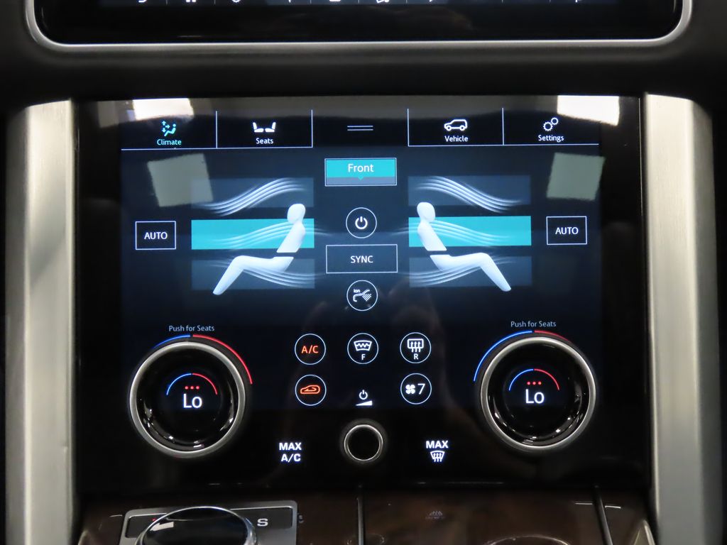 Thumbnail: 2019 Land Rover Range Rover - 25