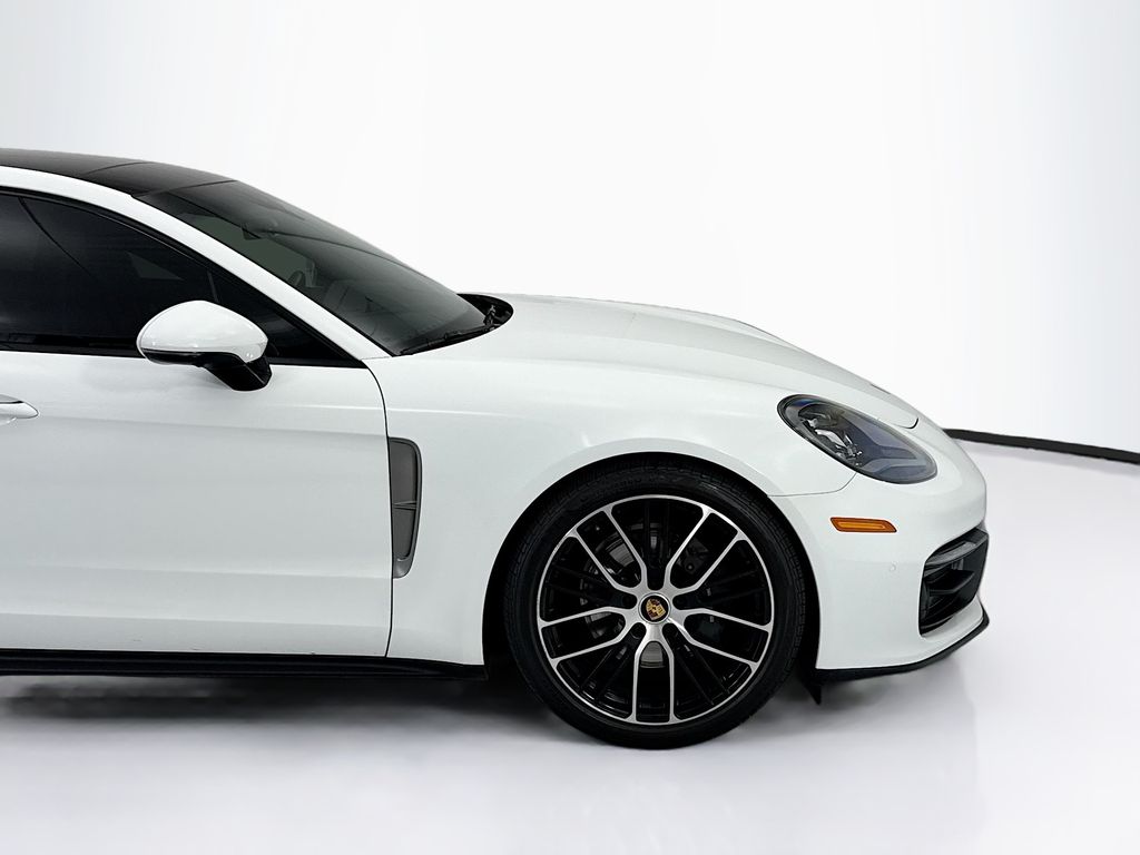 Thumbnail: 2023 Porsche Panamera - 11