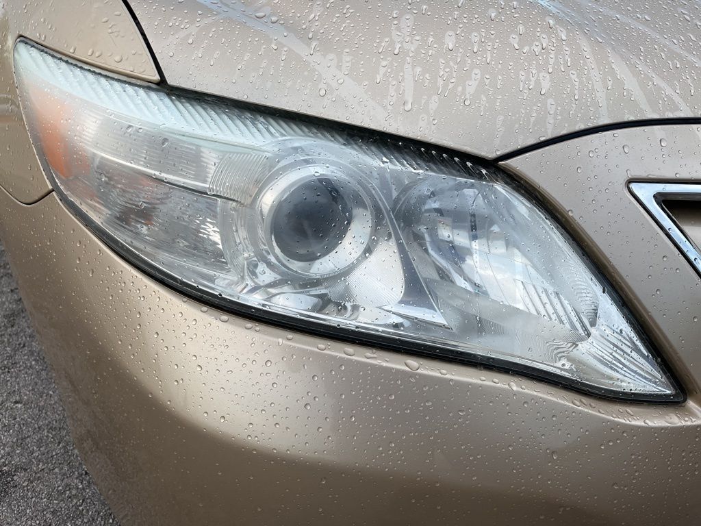 2011 Toyota Camry LE 14