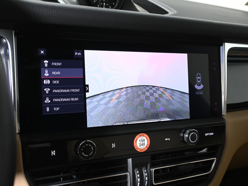 Thumbnail: 2025 Porsche Macan - 28