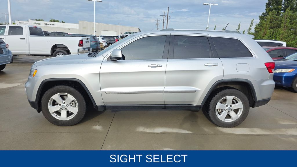 Used 2011 Jeep Grand Cherokee Laredo with VIN 1J4RR4GG7BC738994 for sale in Kansas City