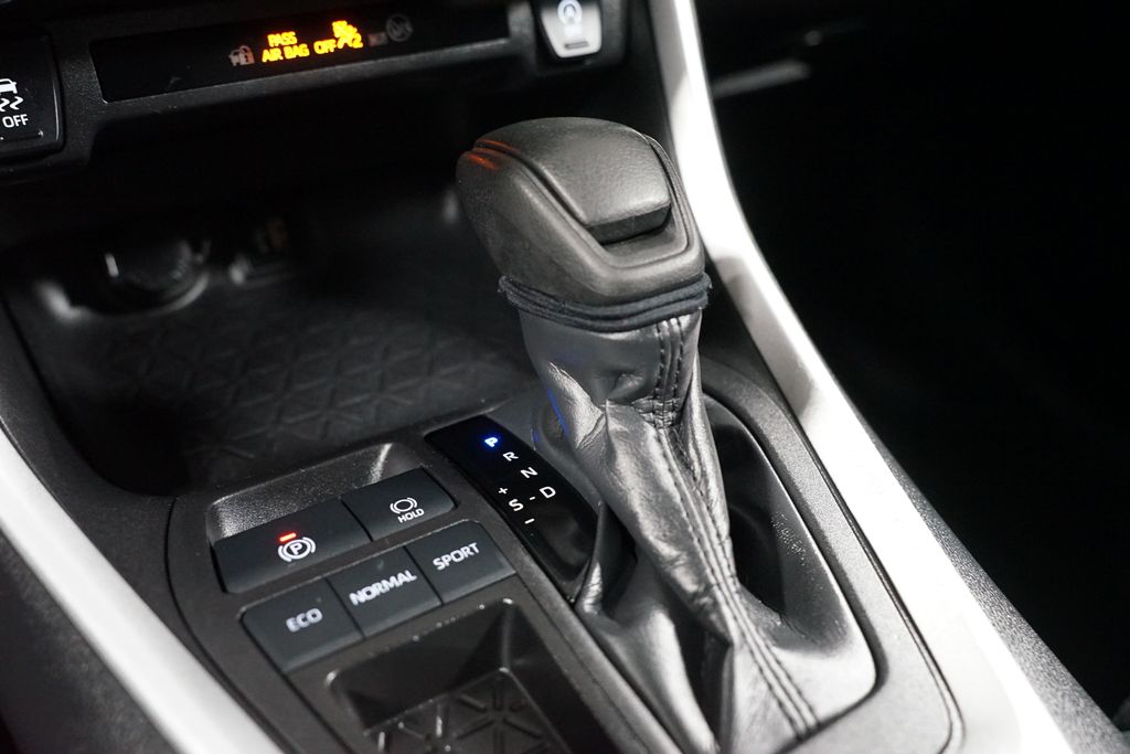 Thumbnail: 2024 Toyota RAV4 - 21