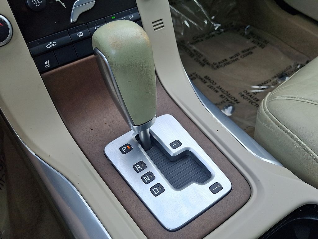 Thumbnail: 2011 Volvo S80 - 14