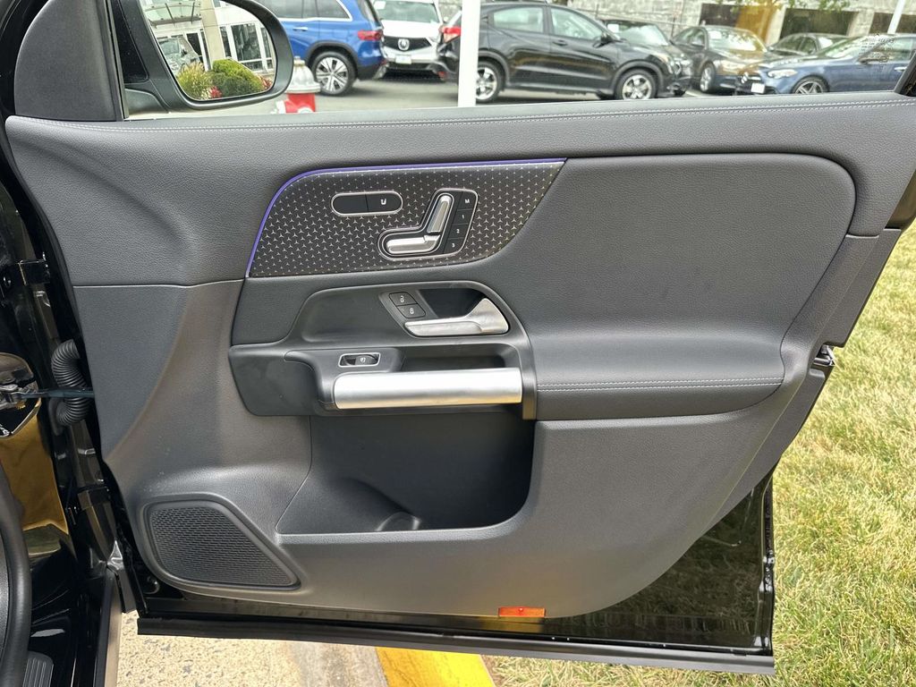 Thumbnail: 2025 Mercedes-Benz GLA - 19