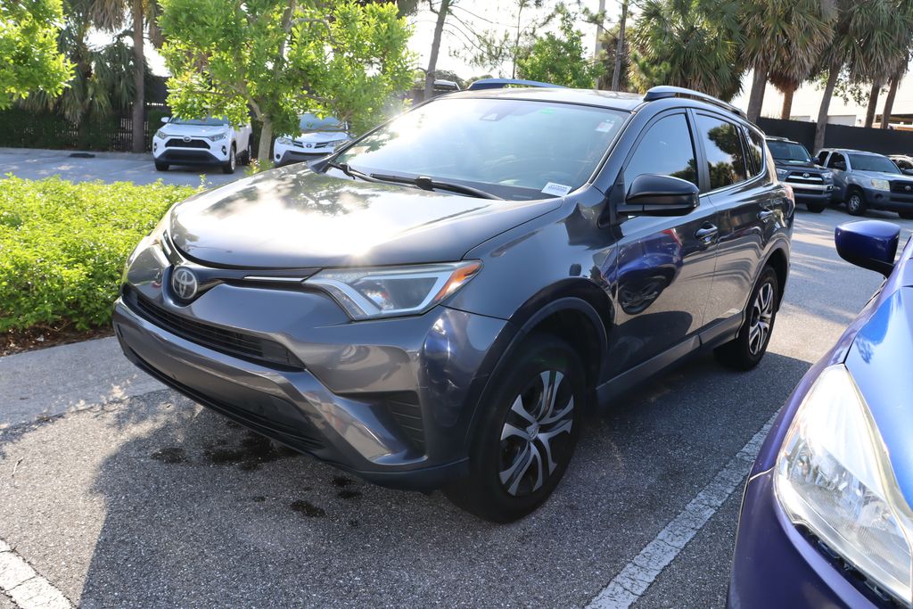 2018 Toyota RAV4 LE -
                  West Palm Beach, FL