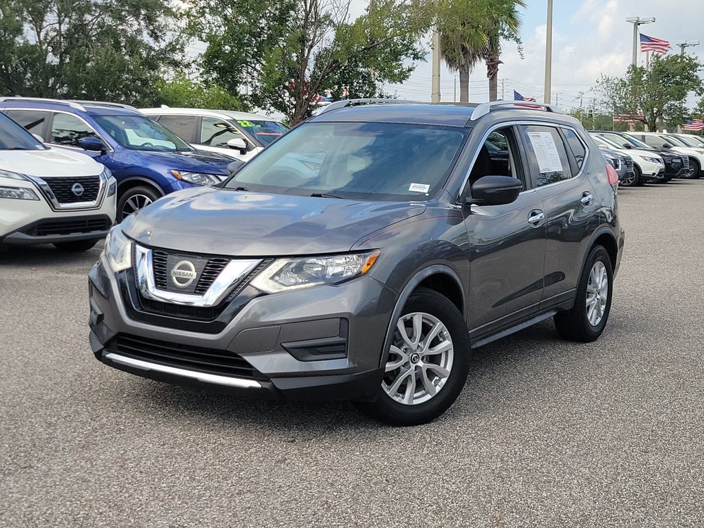 Gray (Gun Metallic) 2017 Nissan Rogue SUV / Crossover Front-Wheel Drive Continuously Variable Transmission