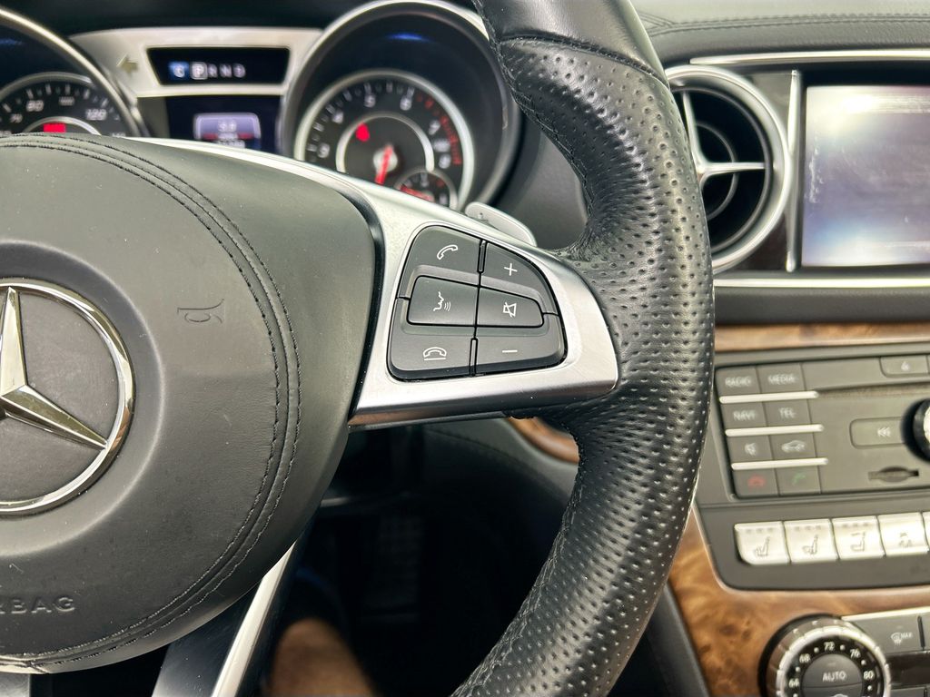 Thumbnail: 2017 Mercedes-Benz SL-Class - 12