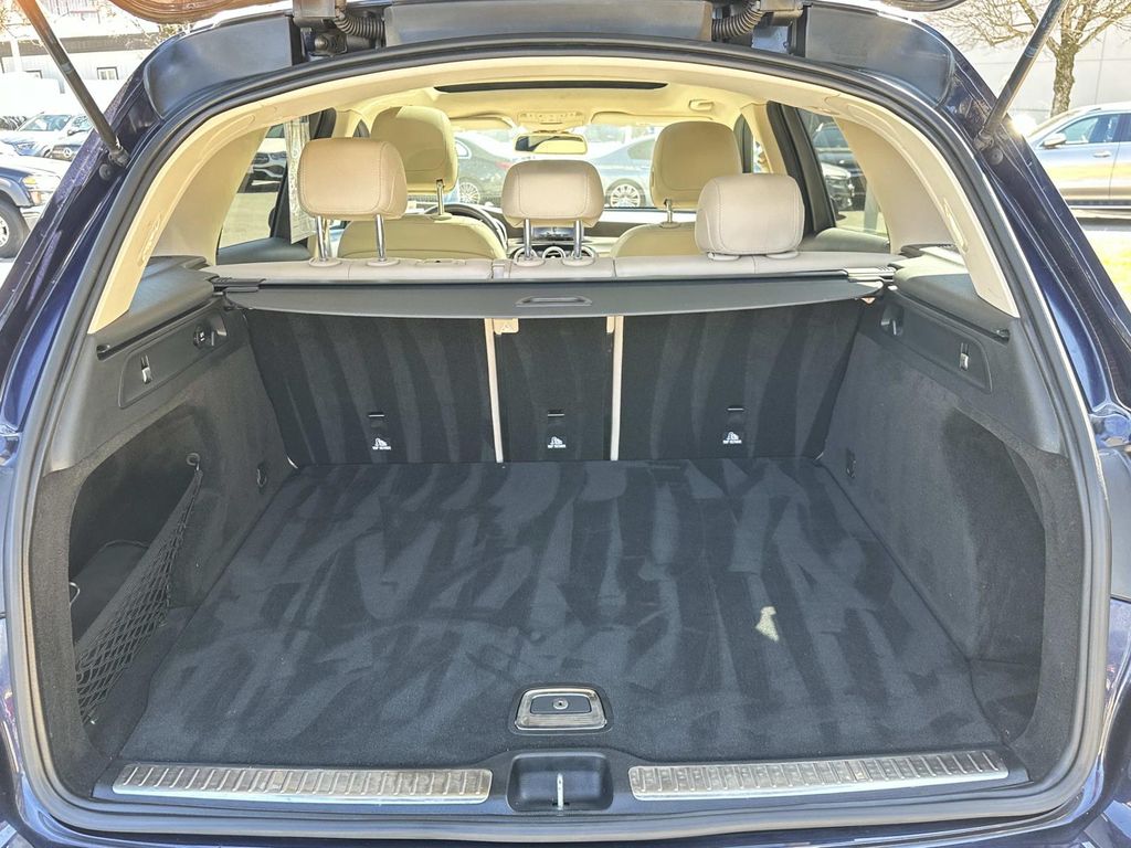 Thumbnail: 2017 Mercedes-Benz GLC - 23