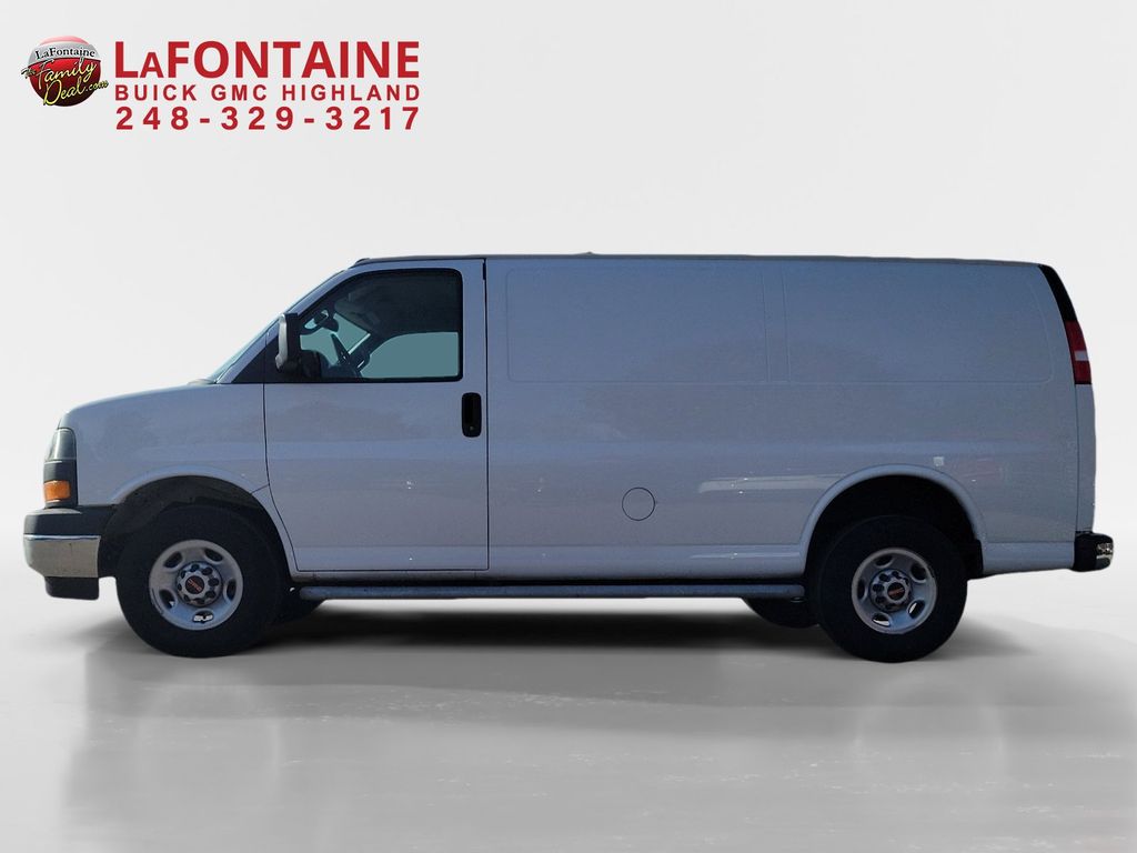 2022 GMC Savana 2500 Work Van 4