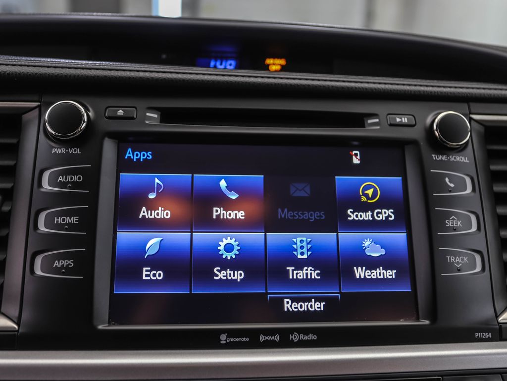 Thumbnail: 2016 Toyota Highlander - 15