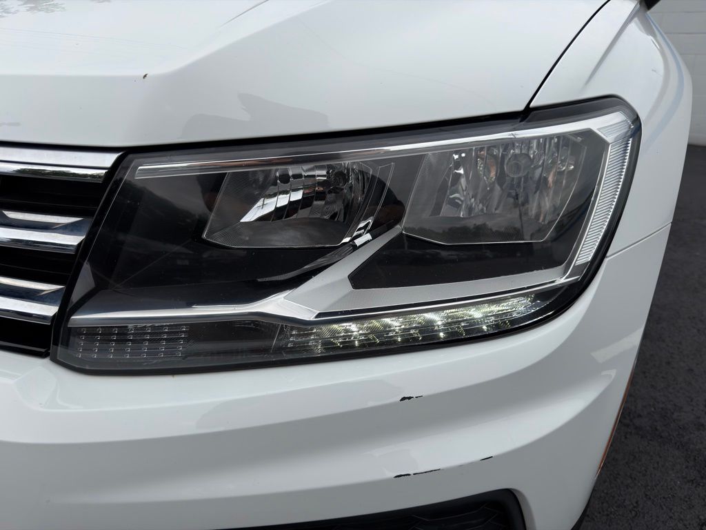 Thumbnail: 2019 Volkswagen Tiguan - 9