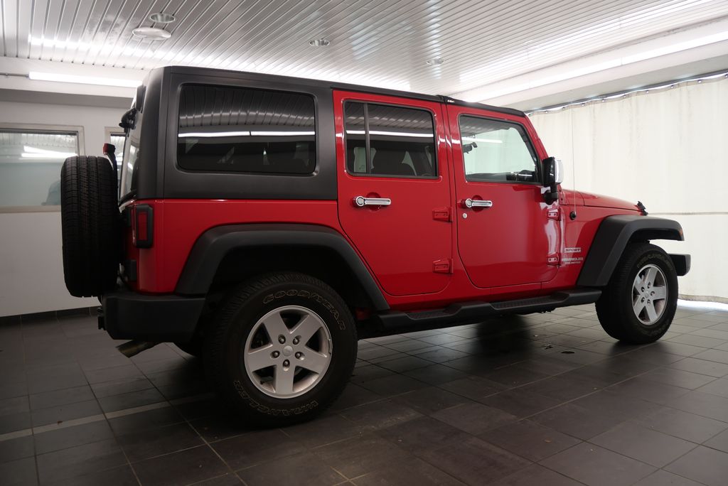 2012 Jeep Wrangler Unlimited Sport 8