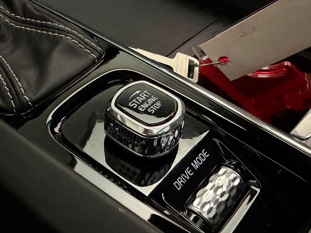 Thumbnail: 2021 Volvo S60 - 27
