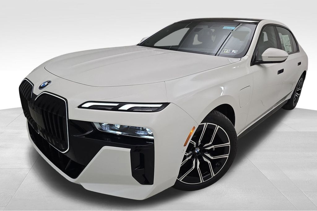 2026 BMW 7 Series 750e's photo