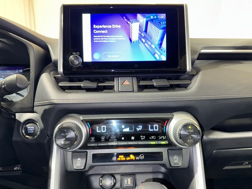 2024 Toyota RAV4 XLE 26