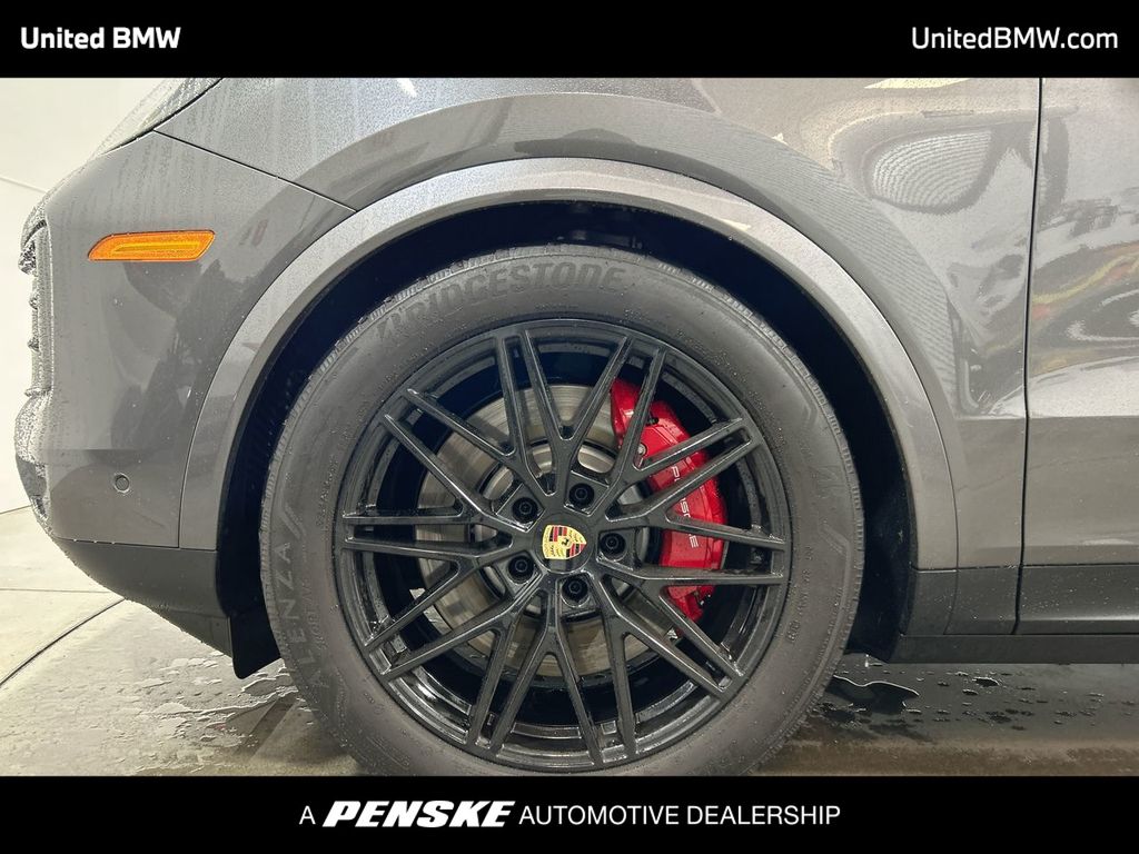 Thumbnail: 2024 Porsche Cayenne - 10