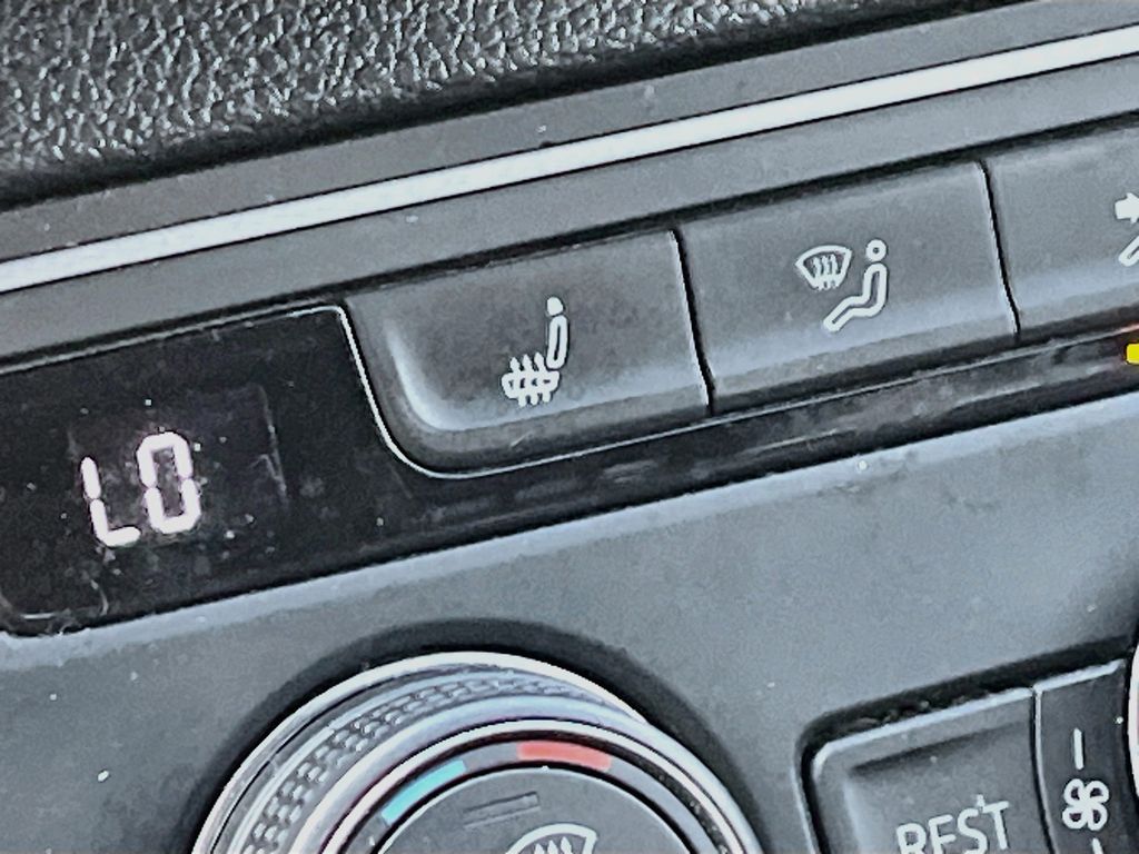 2021 Volkswagen Atlas 3.6L V6 SE w/Technology Gray at Bravo Nissan
