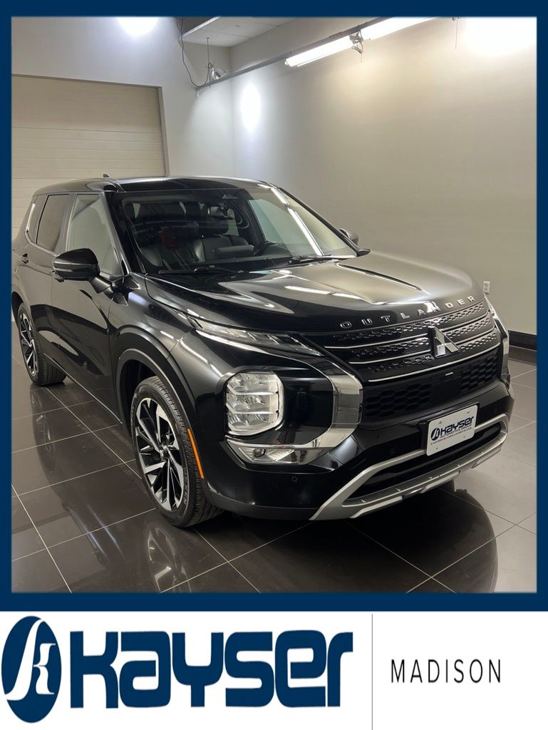 2024 Mitsubishi Outlander SE S-AWC's photo