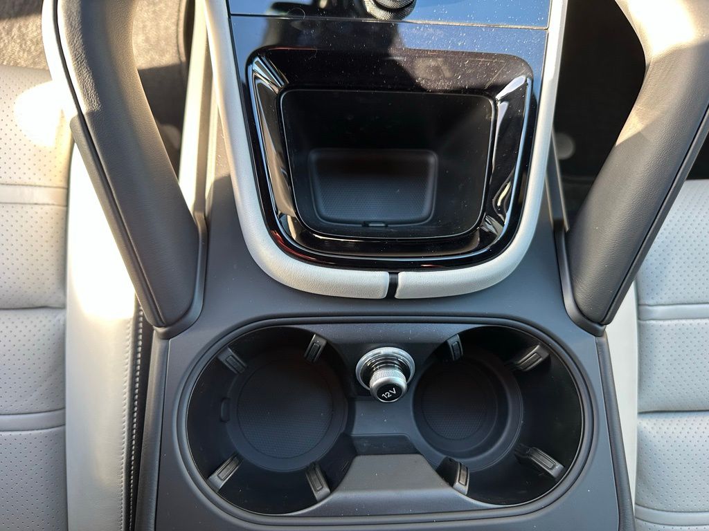 Thumbnail: 2026 Porsche Cayenne - 26