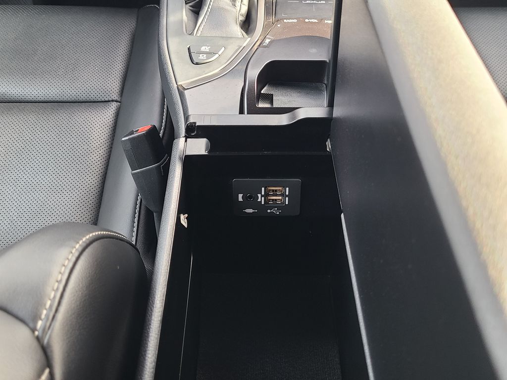 2020 Lexus UX 250h Base