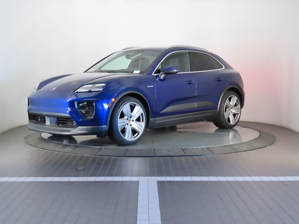 Thumbnail: 2024 Porsche Macan - 1