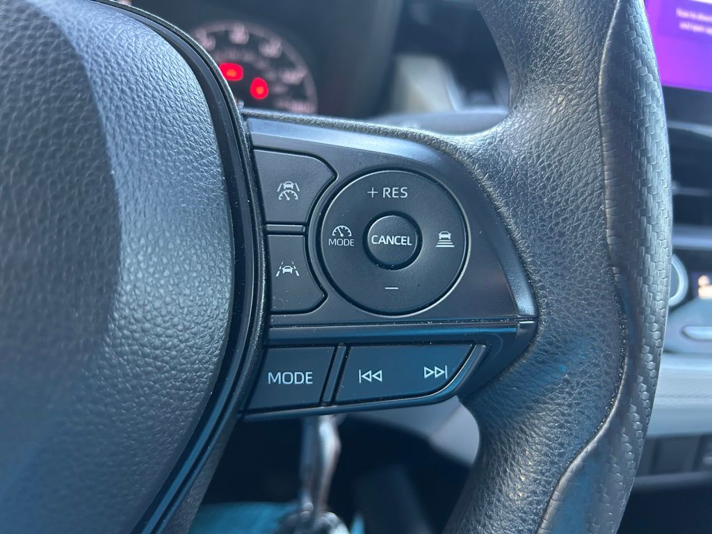 Thumbnail: 2023 Toyota Corolla Cross - 18