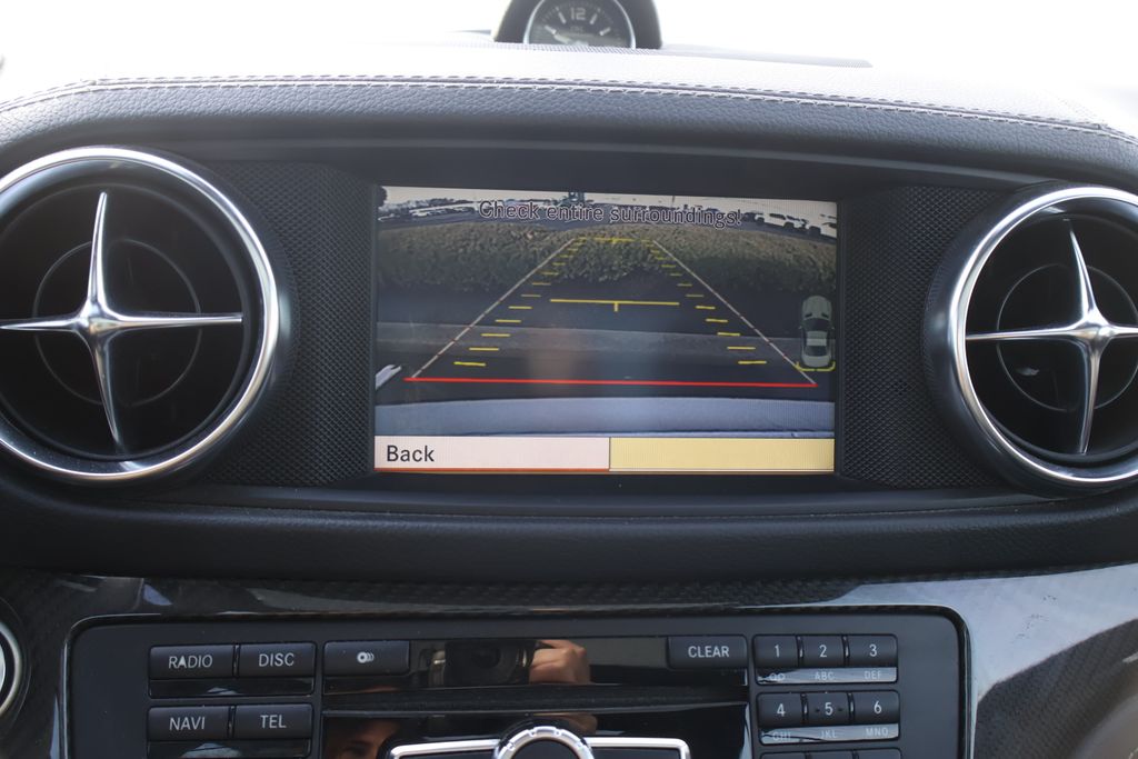 Thumbnail: 2013 Mercedes-Benz SL-Class - 32