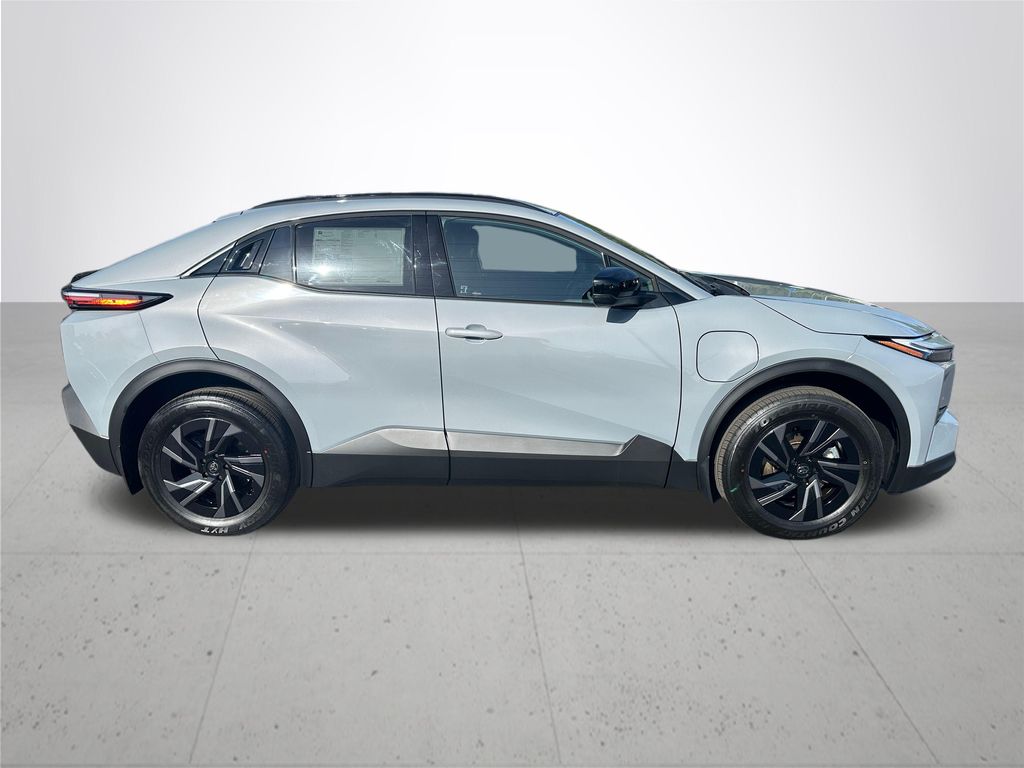 2026 Toyota C-HR SE