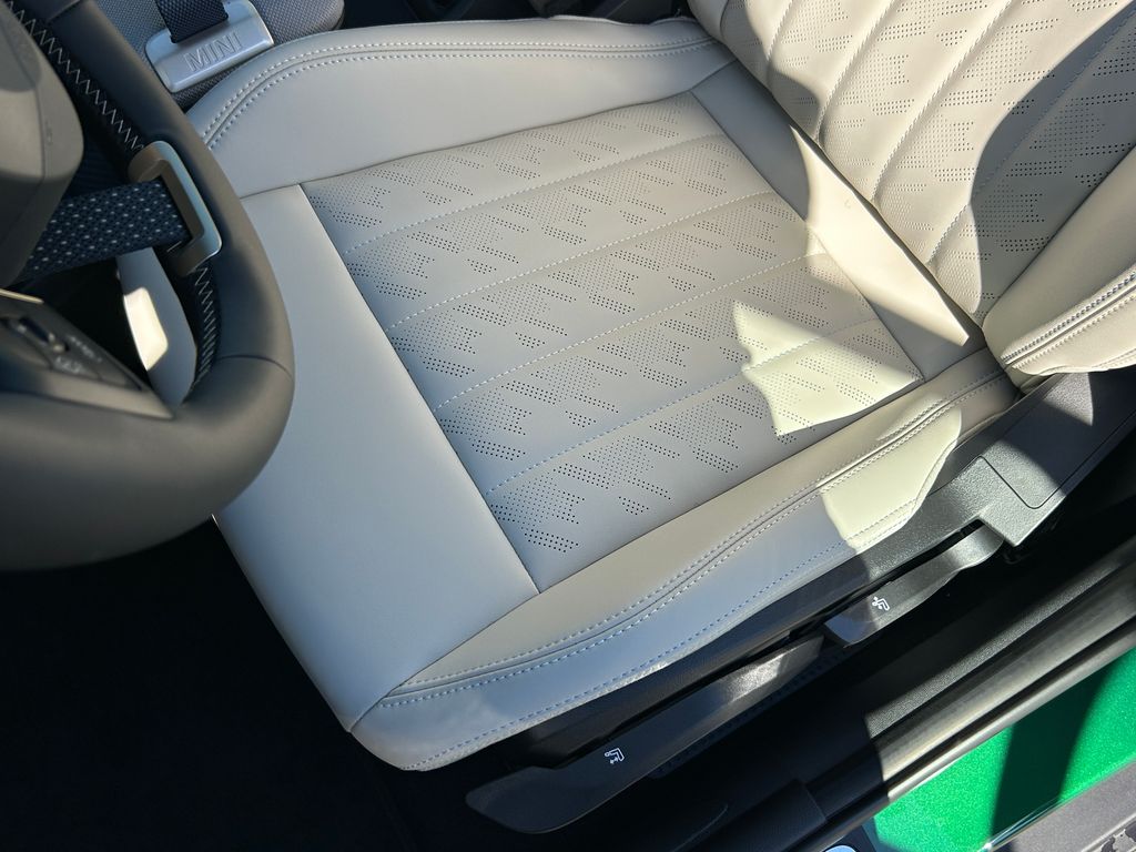 Thumbnail: 2026 MINI Cooper - 15