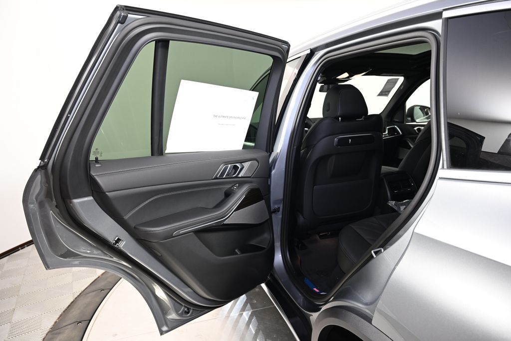 Thumbnail: 2026 BMW X5 - 23