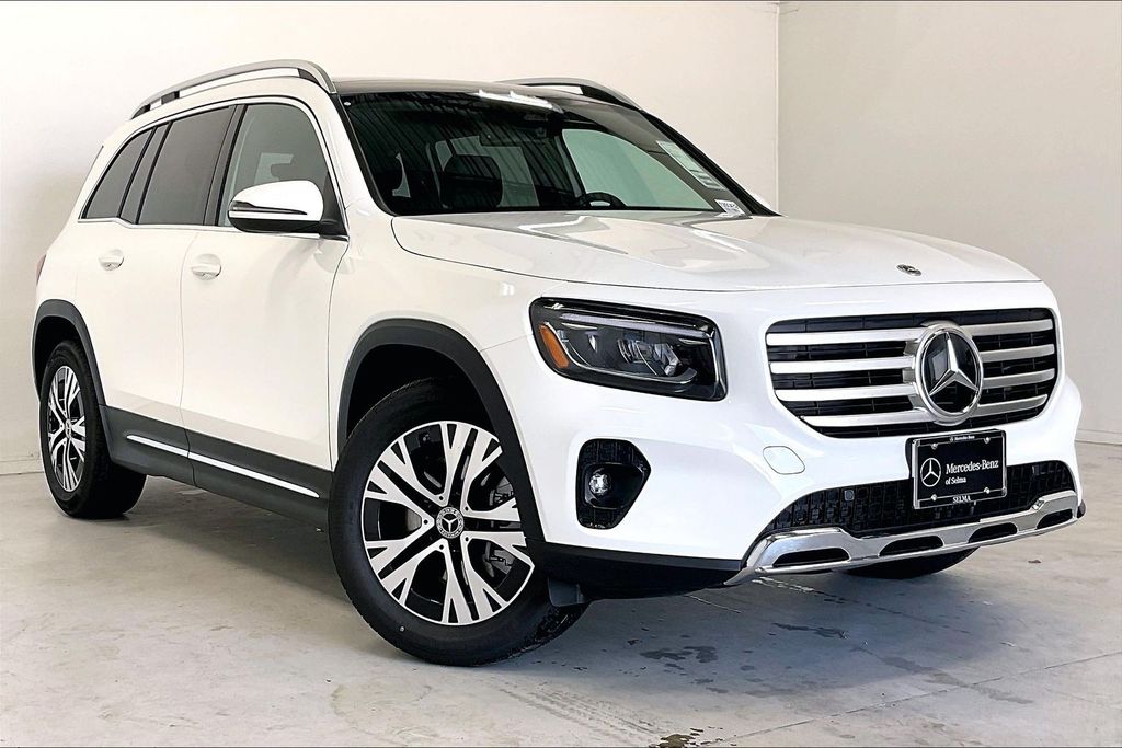 2026 Mercedes-Benz GLB GLB 250's photo